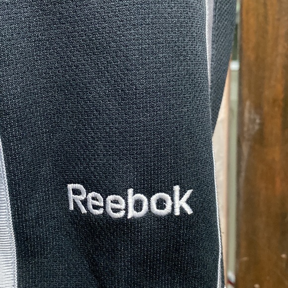 Mike Richards Los Angeles Kings Jersey - Picture 4 of 9